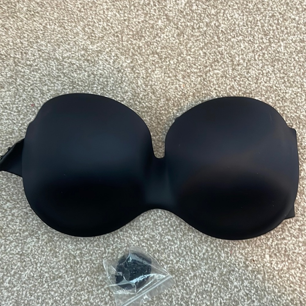 Black Strapless Bra with optional strap